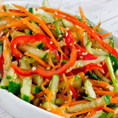Овощной салат с кунжутом