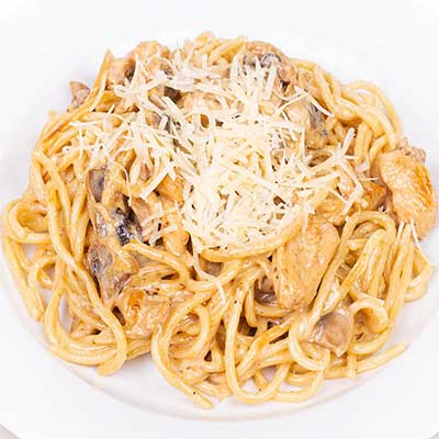 Паста с курицей и грибами
